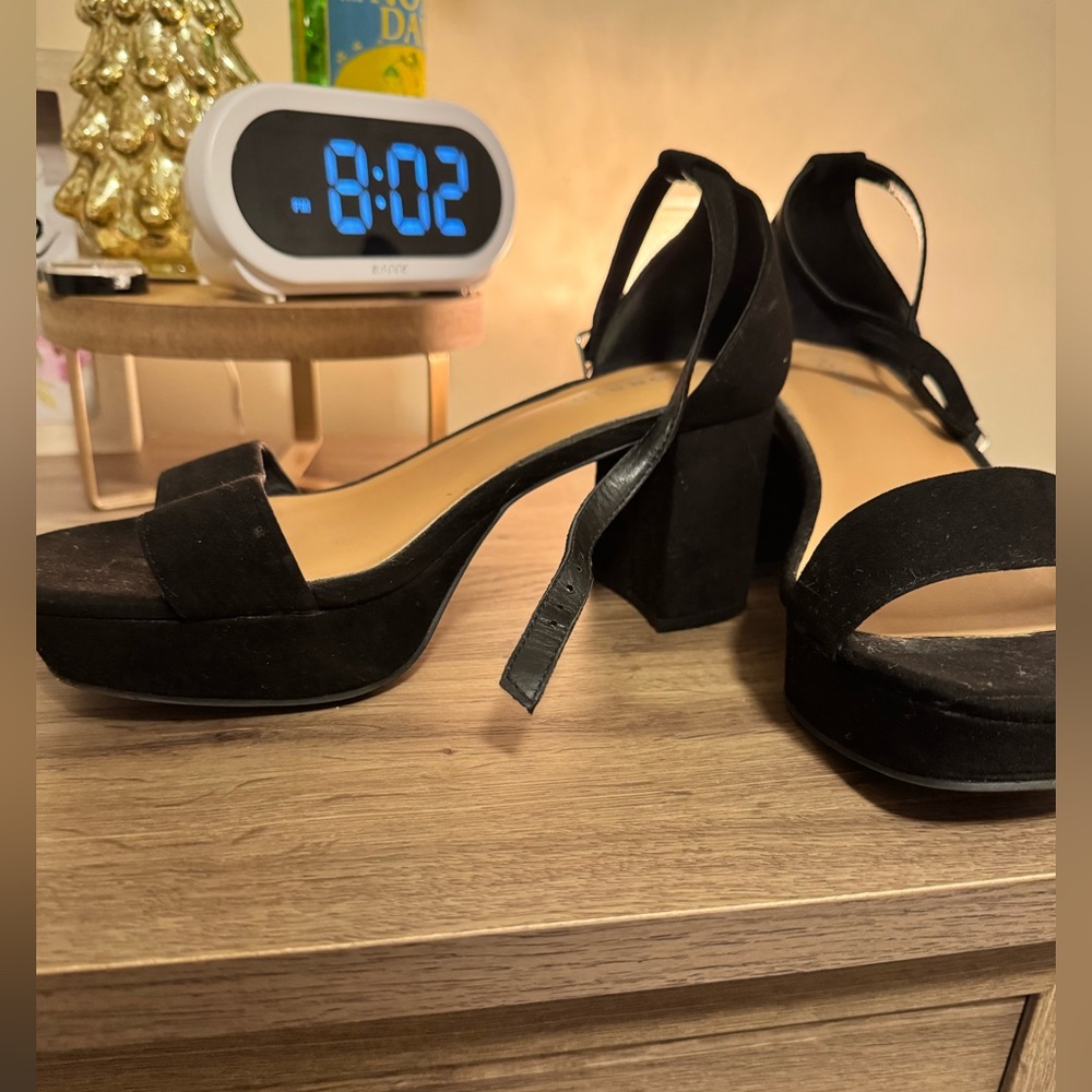 GUC size 8WW Torrid chunky platform heels